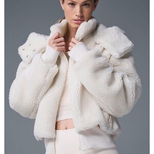 ALO Yoga Foxy sherpa jacket